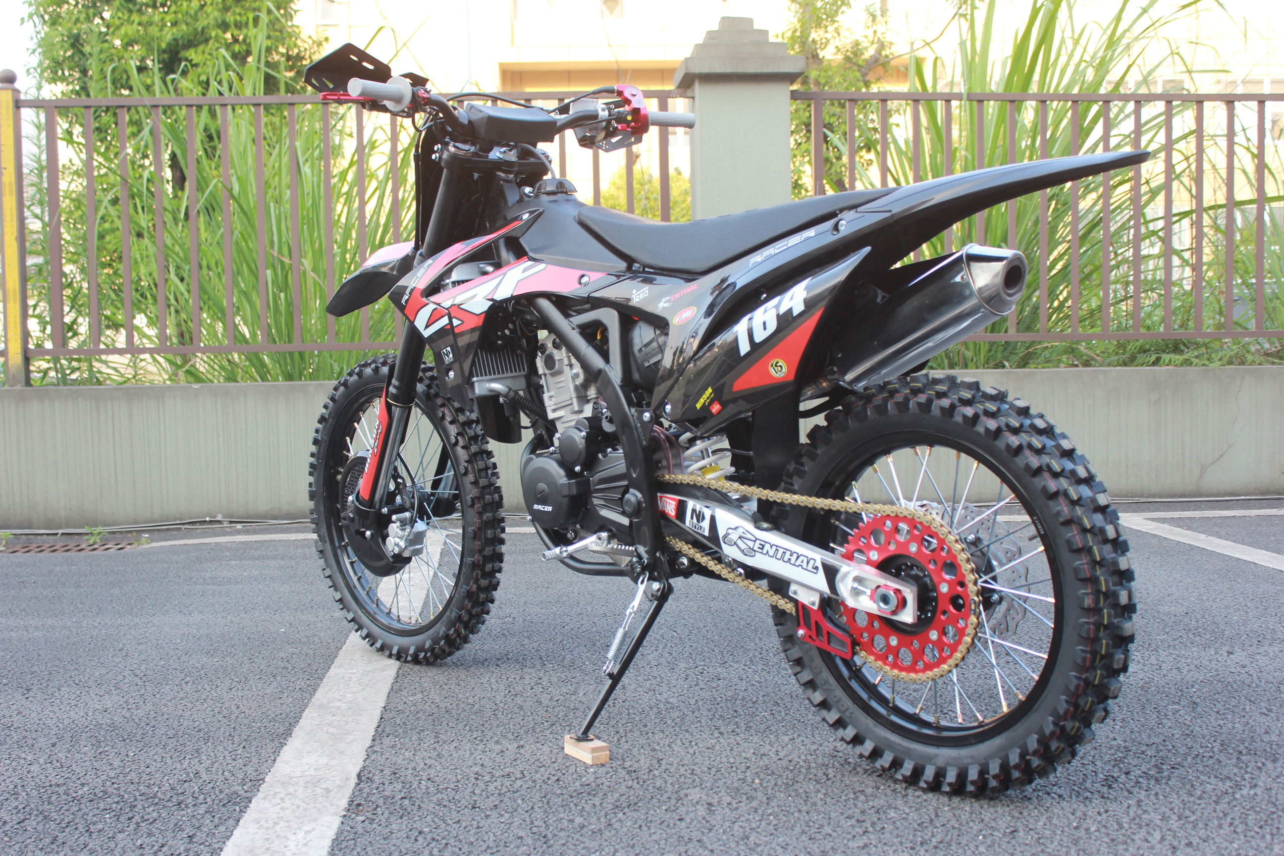 Russia Ukraine Hot Sale Off Road Motorcycle 250CC Super bike new motocross cheap sale
