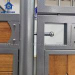 European Horse Stalls with Welded Bamboo Front Panels Customizable 4.0m Length