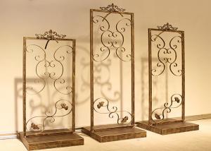 Quality Carving Design Clothing Shop Display Furniture With Excellent Spraying Surface wholesale