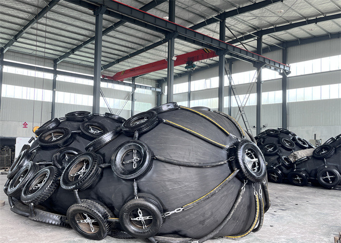 2000x3500mm 50Kpa Yokahama Fender With Chain And Tire Net Supply From China