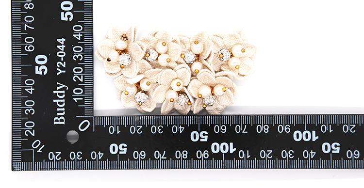 Handmade Ladies Crystal Shoe Buckles Customized Color Special Cloth Material