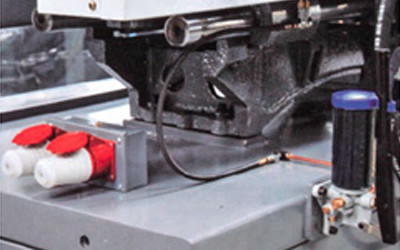 Servo Type Plastic Injection Molding Machine MZ800MD For Custom Plasticing Appliance Parts