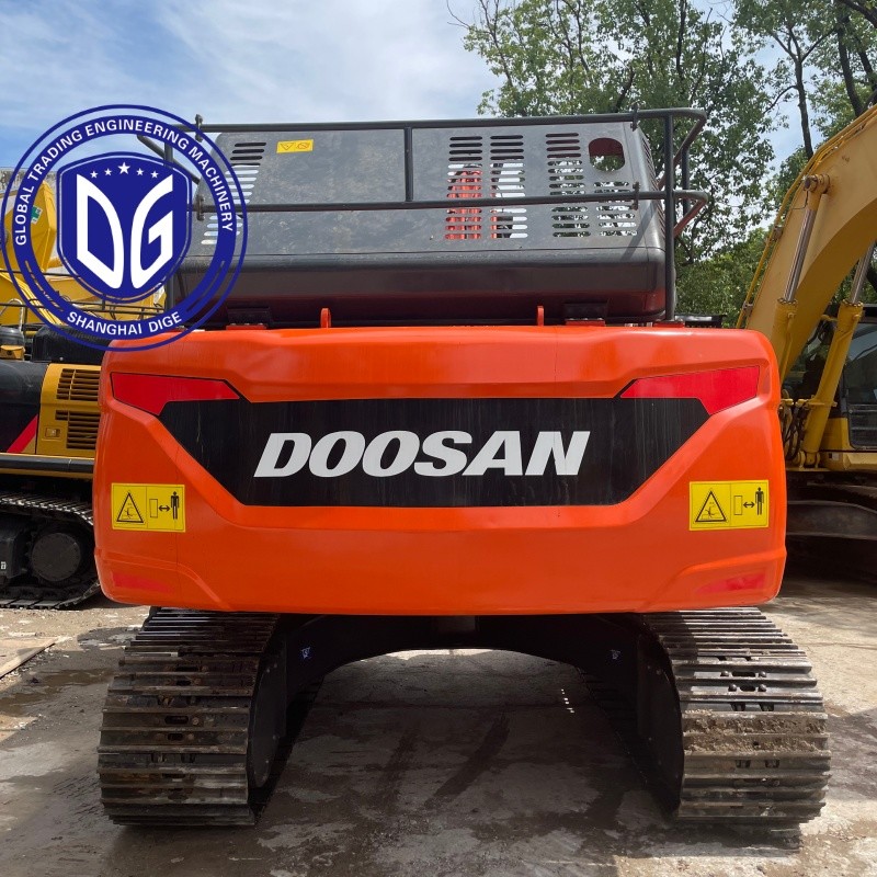 Used Doosan DX225 Excavator Fuel Type Diesel Oil - Powered