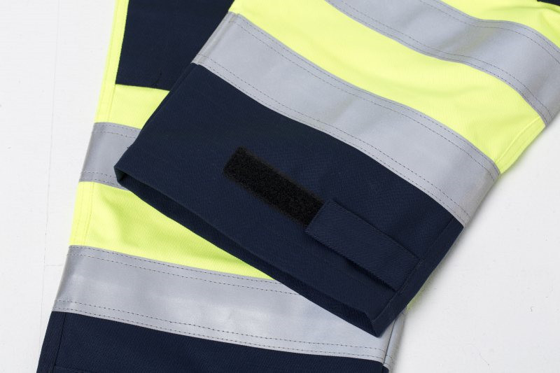 Anti Static Mens Work Pants With Reflective Stripes , EN11611 Reflective Fr Clothing