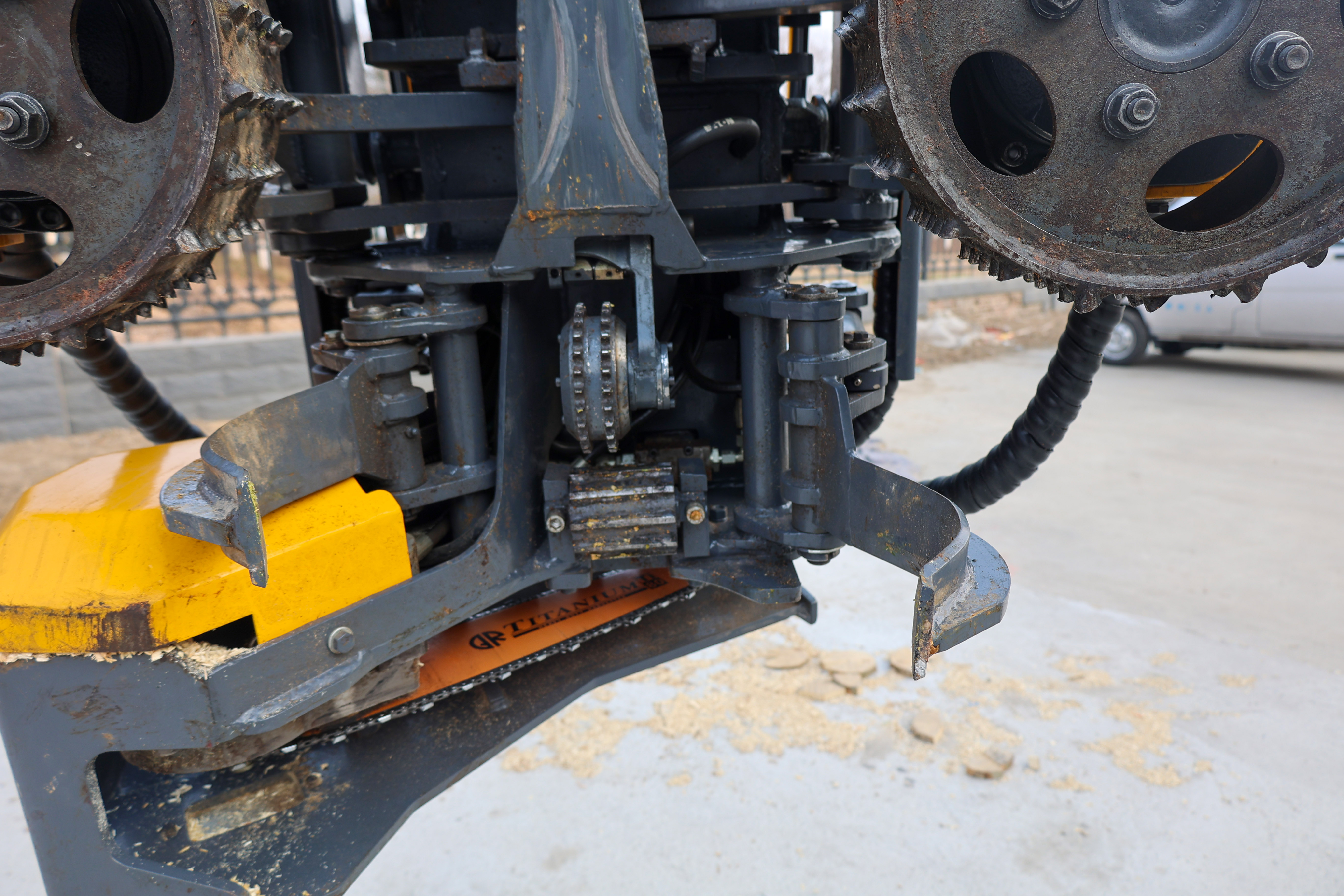 Forestry tree harvester automatic whole tree felling machine cutting machine cutter wood