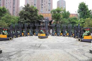 Quality Xilin 3 Wheel Counterbalance Electric Forklift 1500kg 2000kg Three Wheel 3 Pivot wholesale