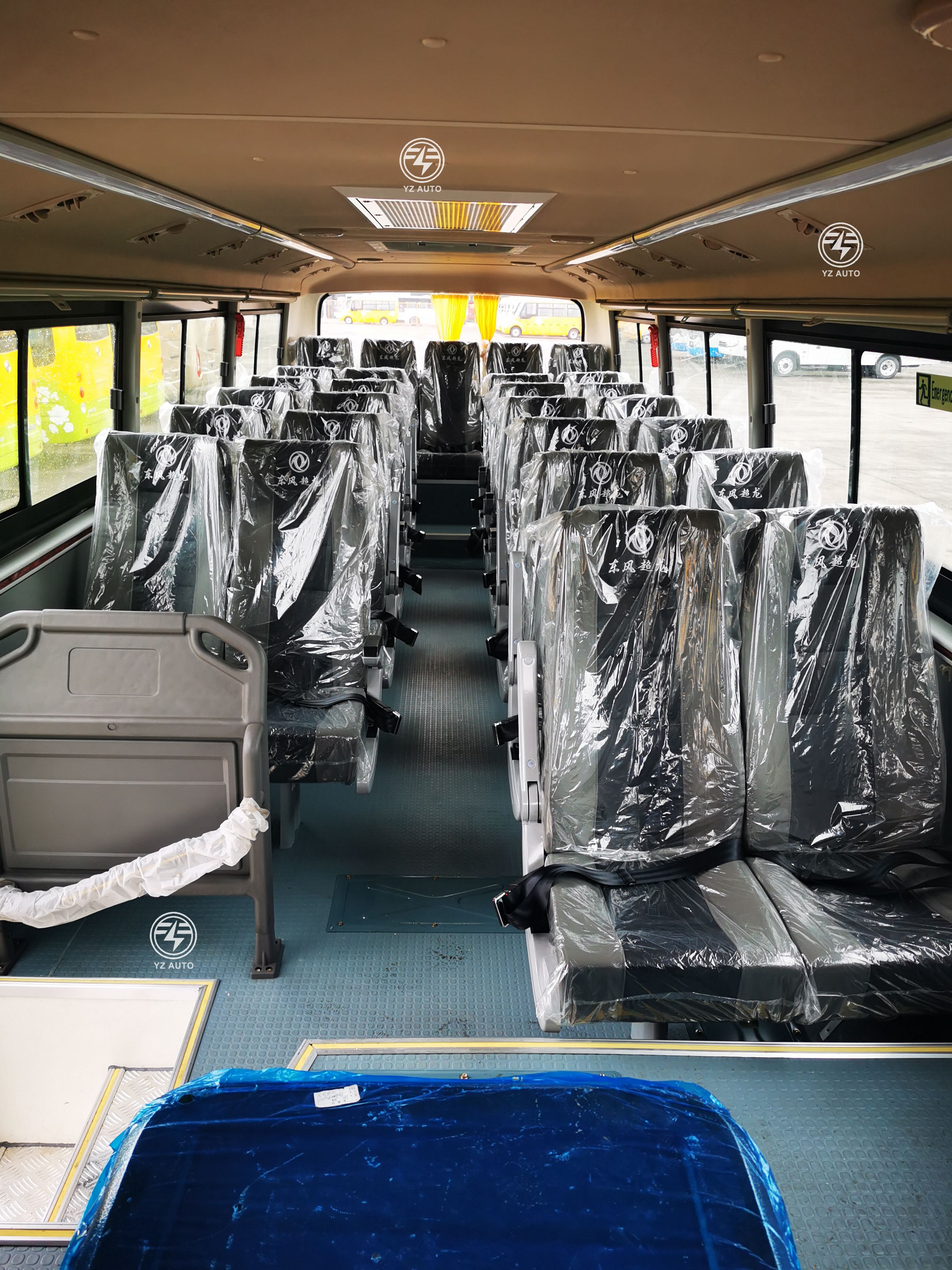 Dongfeng Mid-size 30-seat Luxury Coach Bus for Long Distance Travel Diesel Tyre 11R18