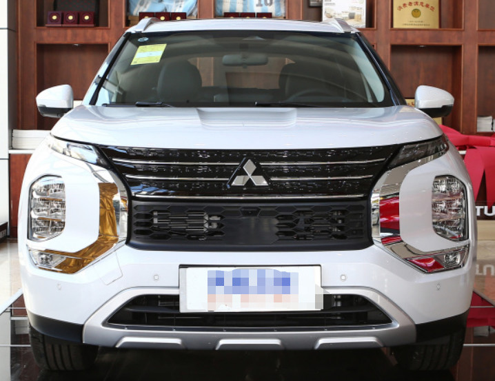 Outlander 2023 model 1.5t cvt two-wheel drive Zunyao version 7 seats Compact car