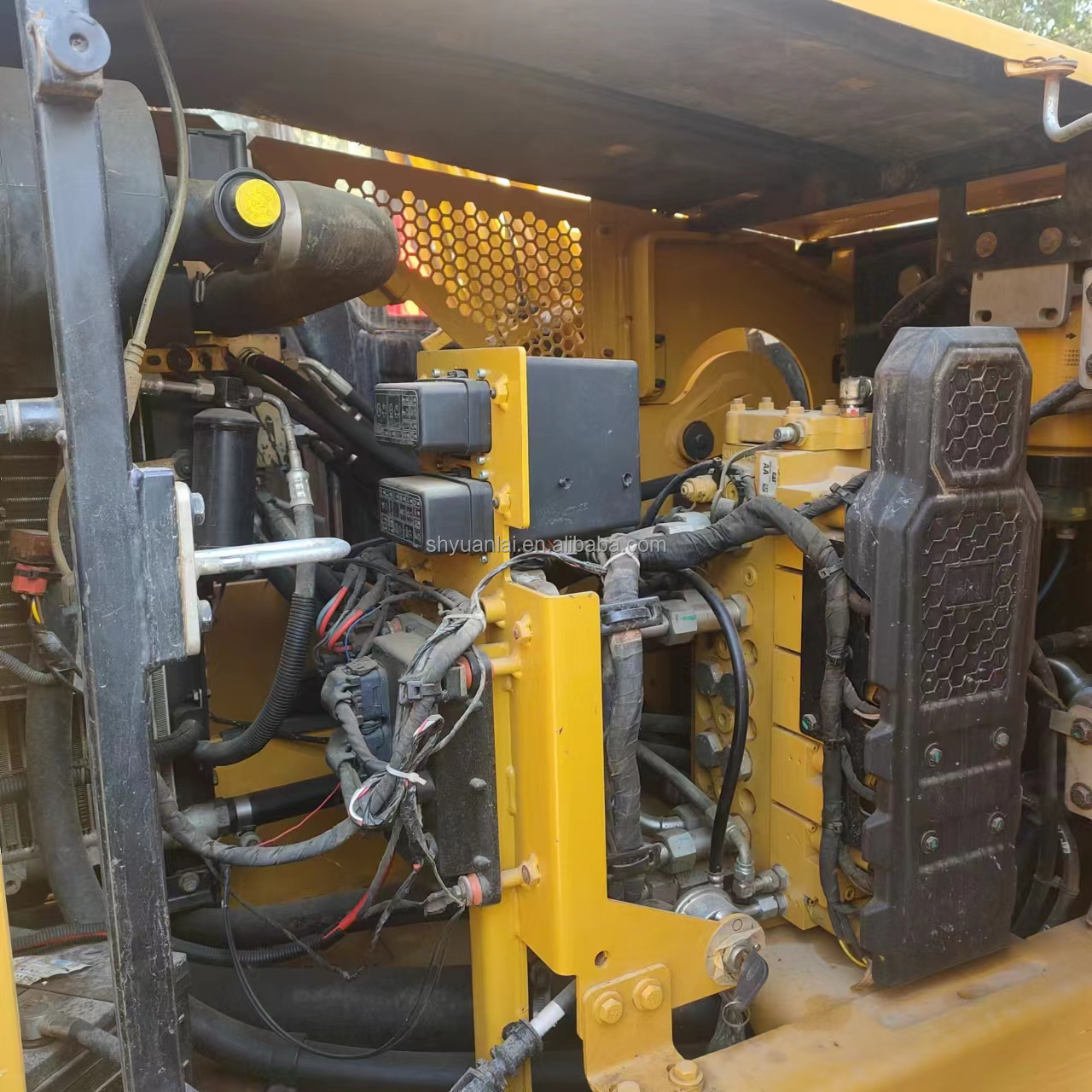 Used caterpillar mini excavator cat307.5 crawler digger for sale