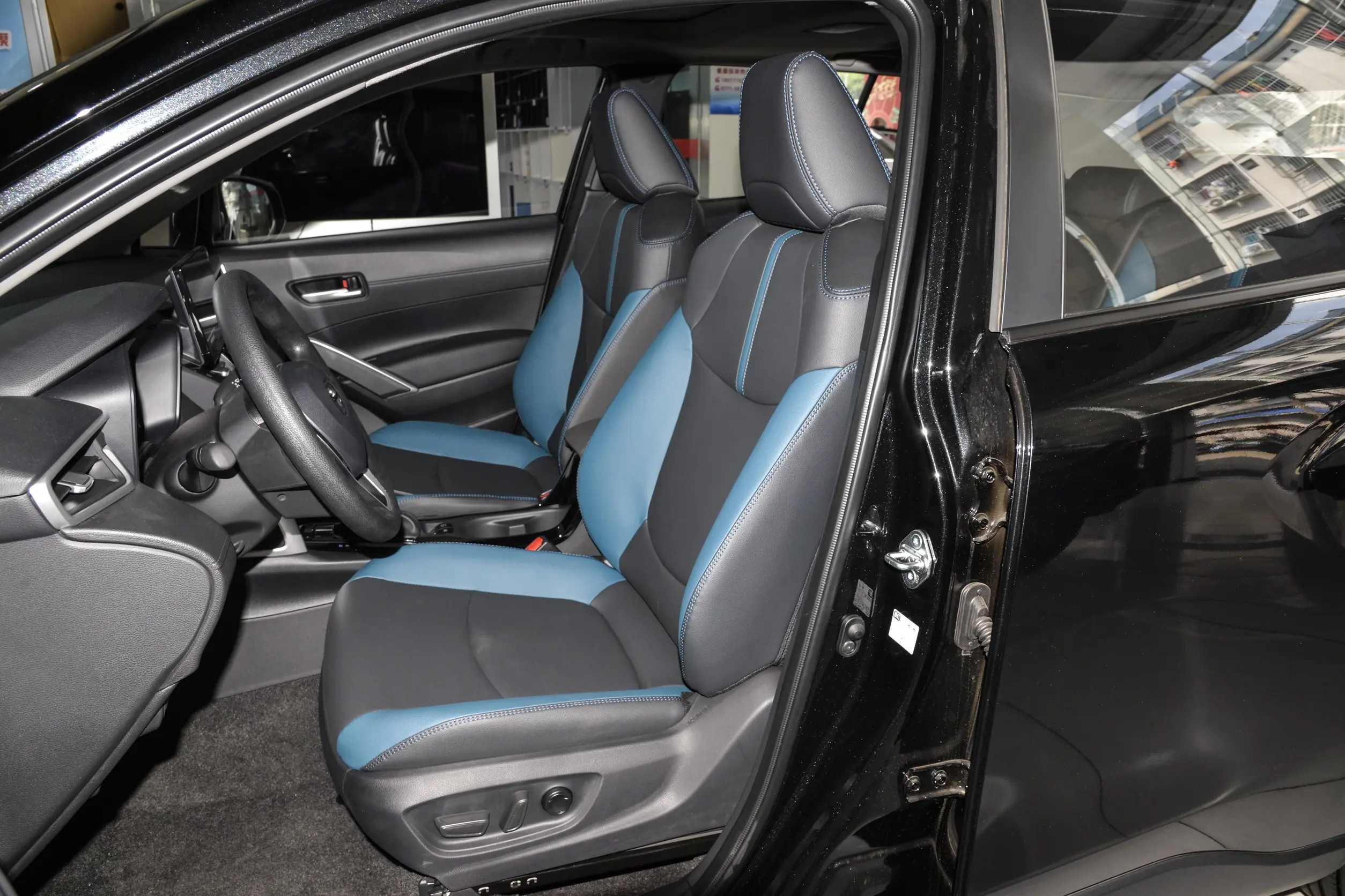 High Performance Toyota Petrol Car Corolla With 2.0L Inline Four Engine