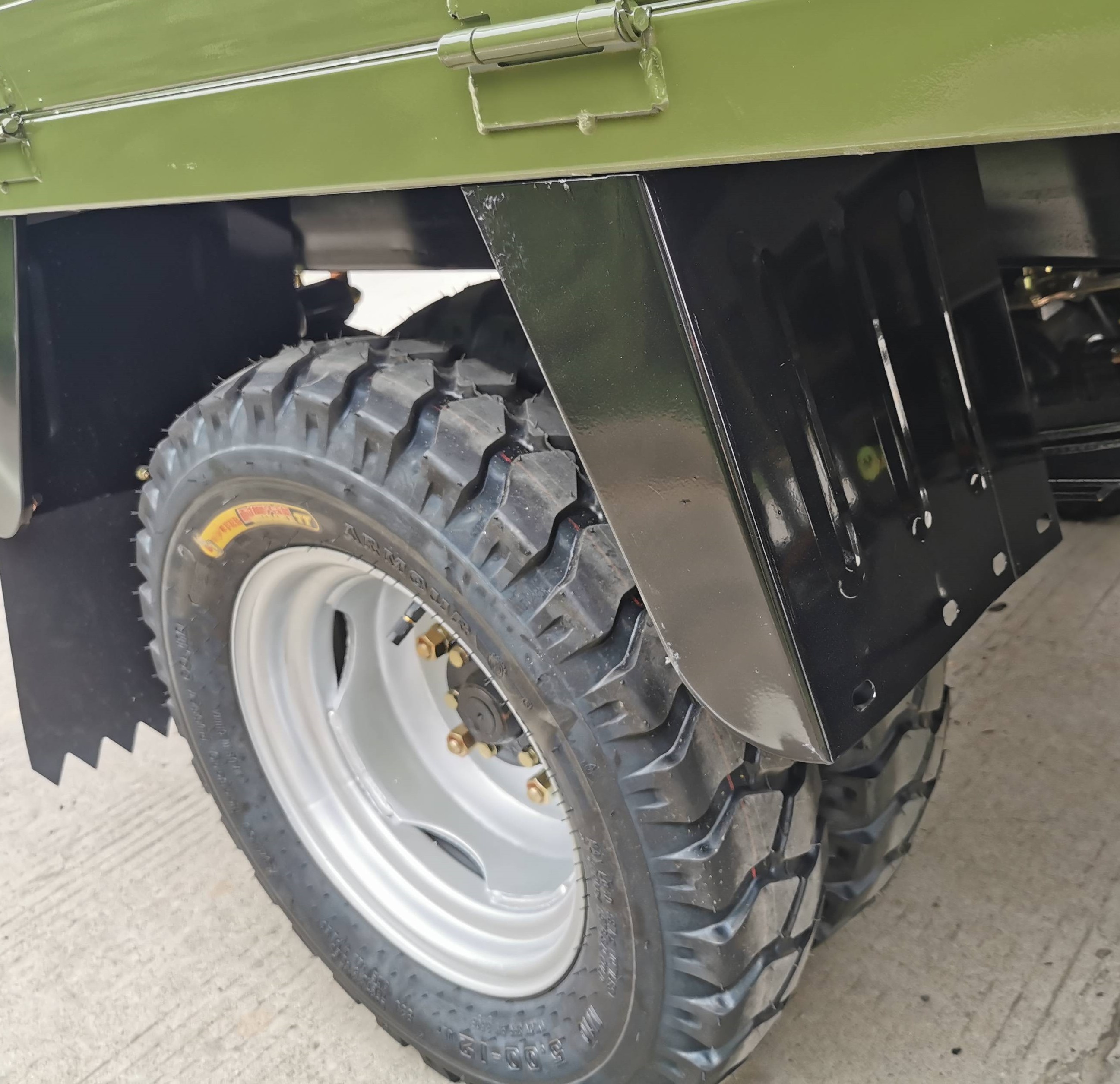 Five Wheel 12V 1km/Min Tricycle Cargo Truck