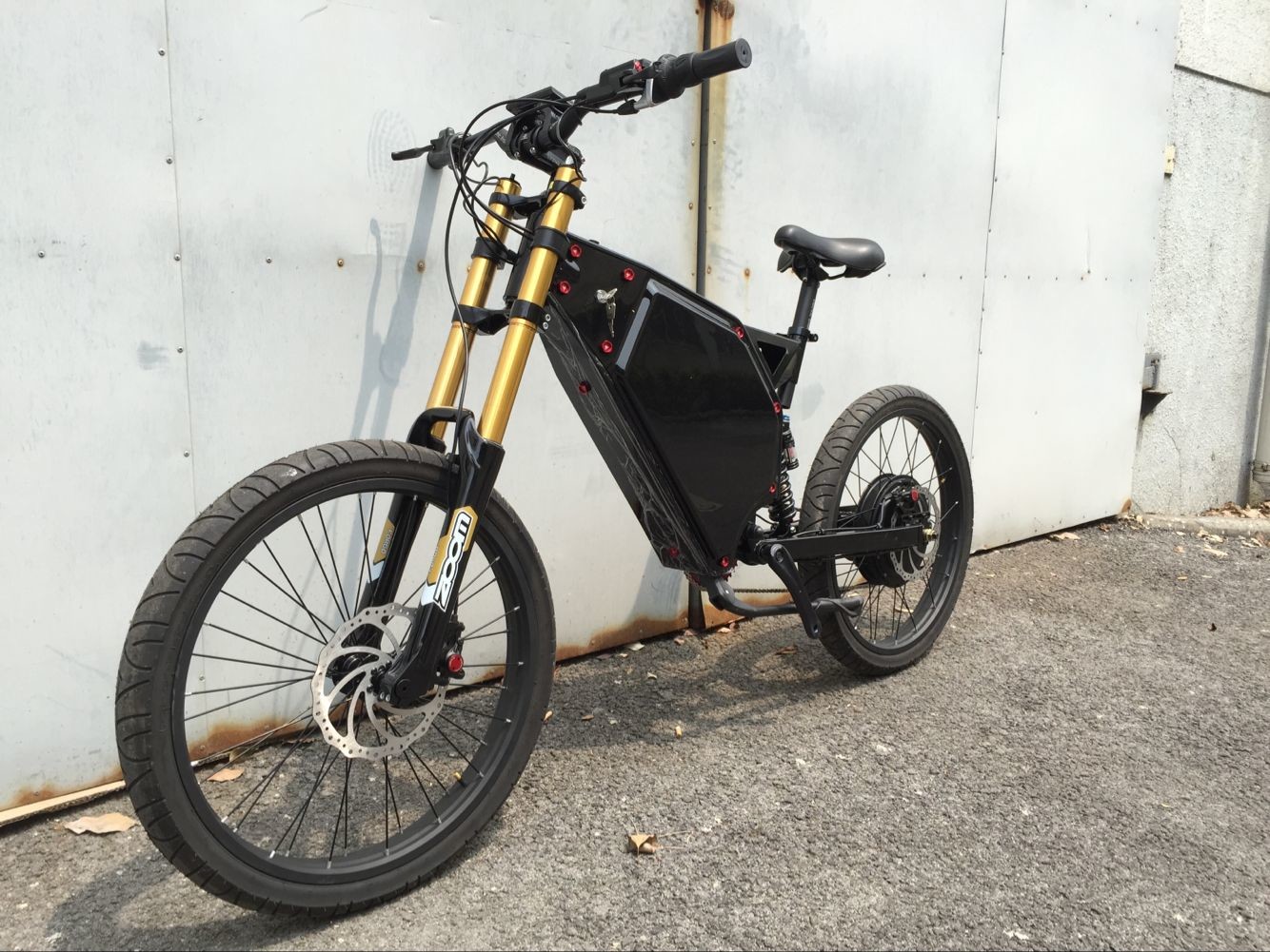 19 Inch Full Suspension Electric Mountain Bike 5000w With Carbon Steel Frame Material