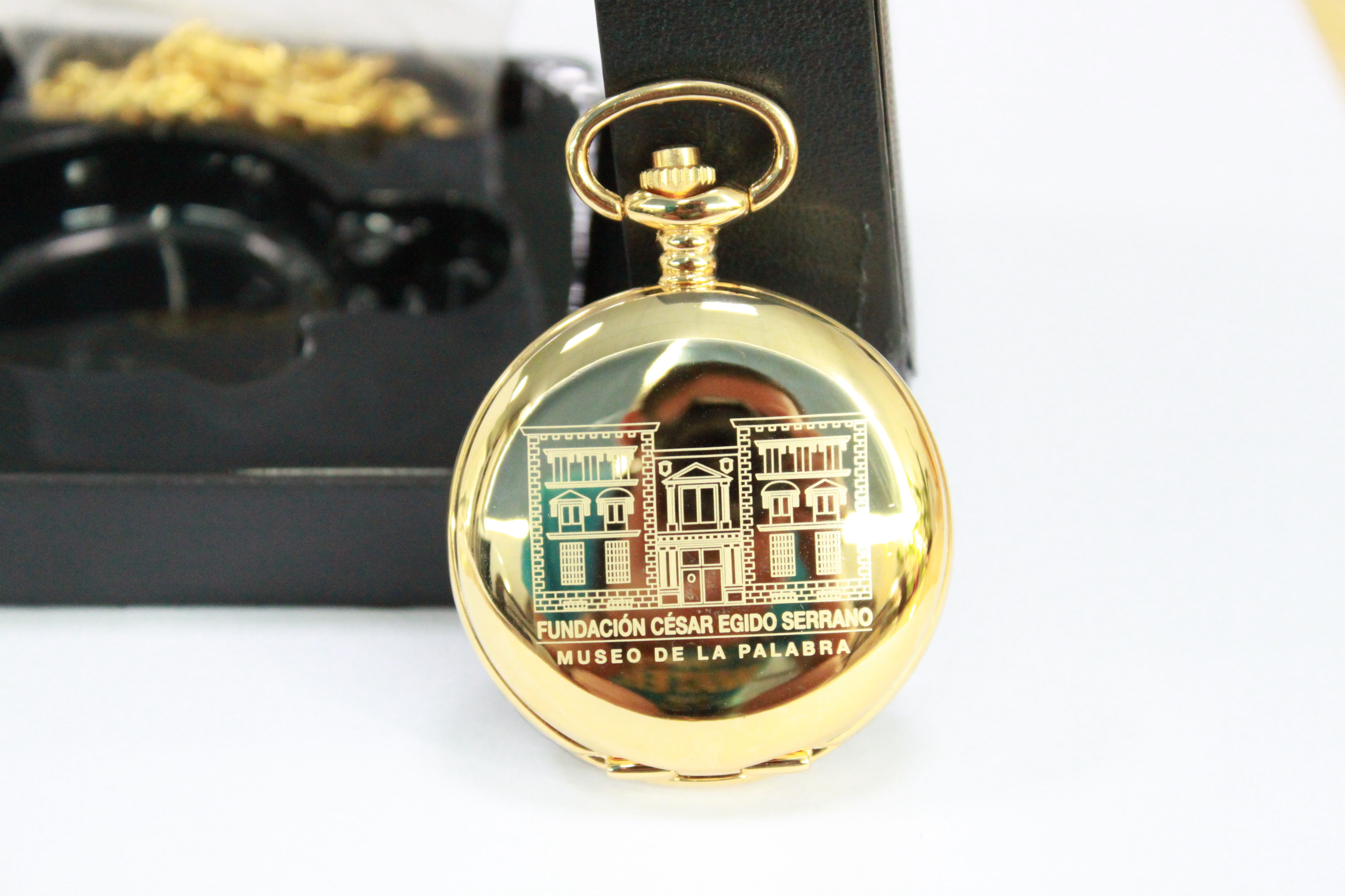 Vintage Large Face Gold Pocket Watches Quartz Stainless Steel Back