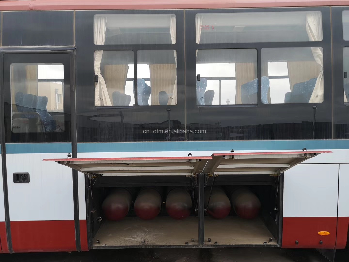 Secondhand Buses with 46 Seats LHD CNG Engine Used Coach