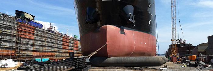 Environmentally Friendly Marine Rubber Balloon For Boat Vessel Barge Landing