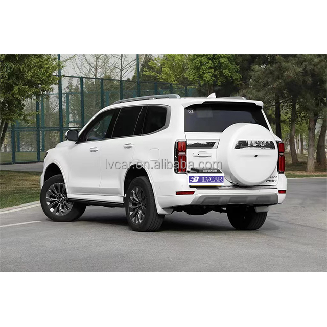 Tank500 Chinese Great Wall 4WD Gasoline SUV Left Hand Drive 4 Airbags Spacious Interior
