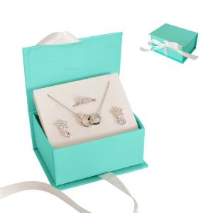 Quality EVA Sponge Inlay Luxury Magnetic Jewelry Box For Ring Necklace wholesale