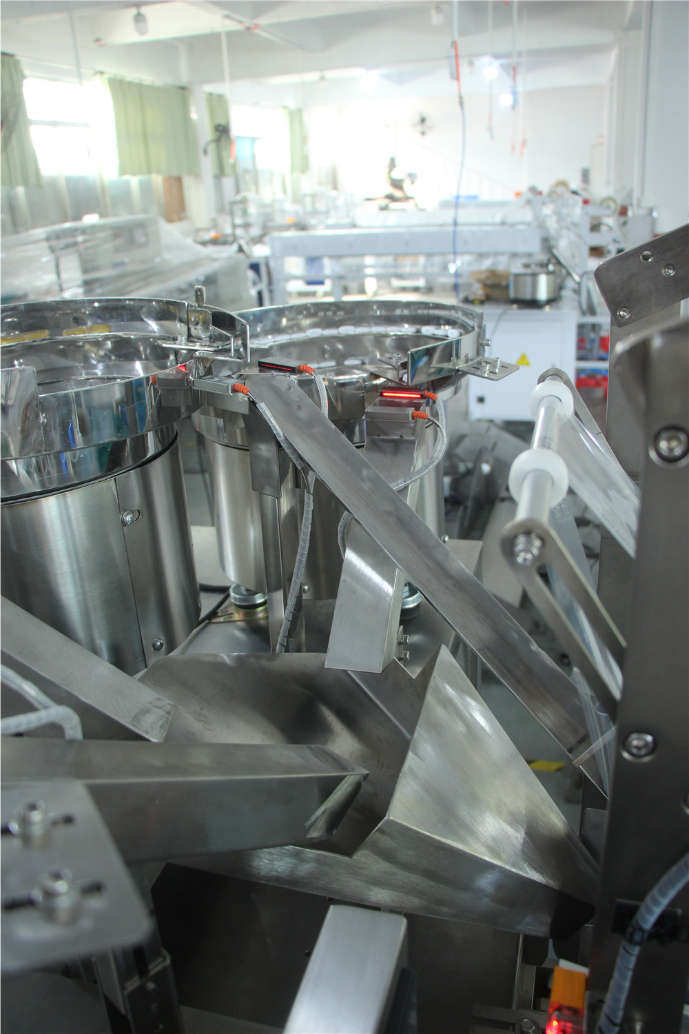 Multi-function Four Vibrator Bowl Automatic Packing Counting Sealing packaging machines