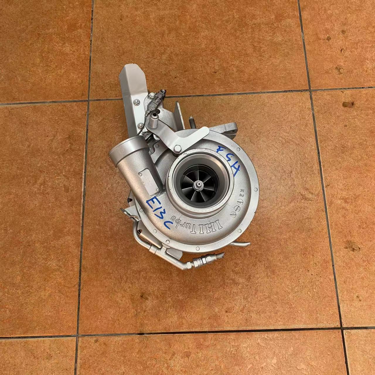 OEM Air Intake Resonator Box E13CT Supercharger For ISUZU