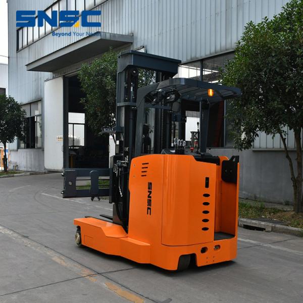 Multi Directional Reach Electric Forklift Truck Seated / Stand On Operation 2.5