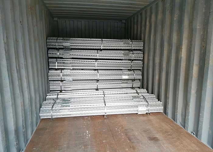 Hot Dip Galvanized Length 5' Steel Studded T Post
