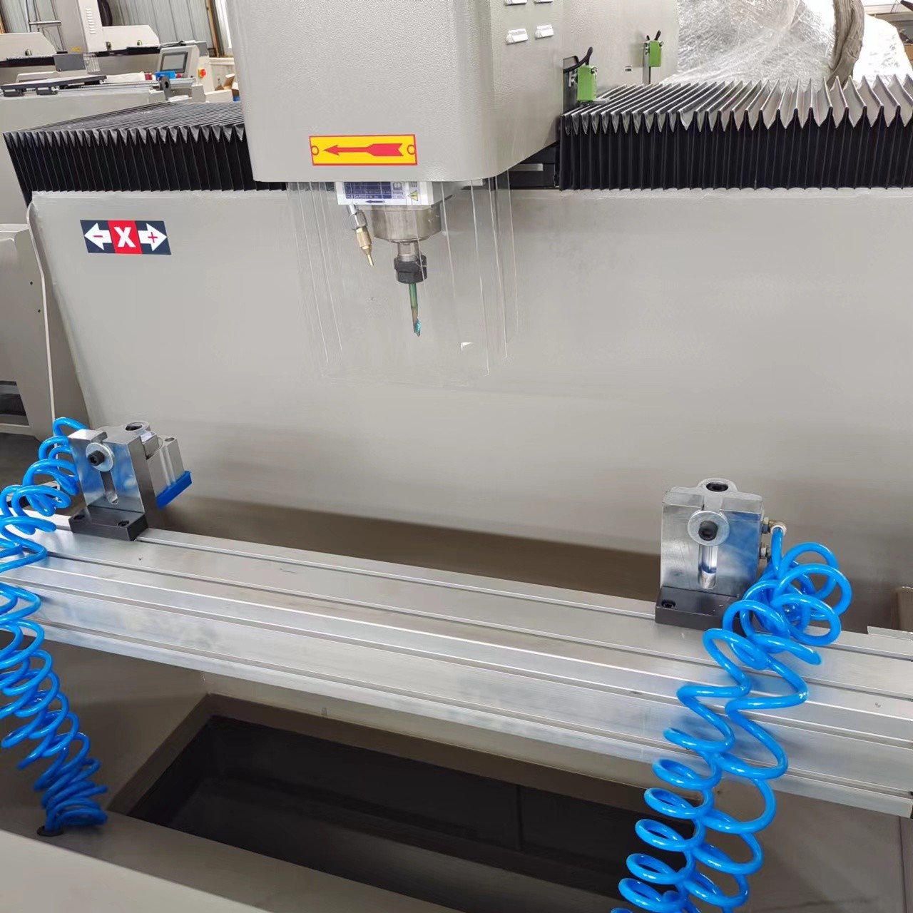 500mm Aluminum 3 Axis CNC Milling Machine For Aluminum Profile