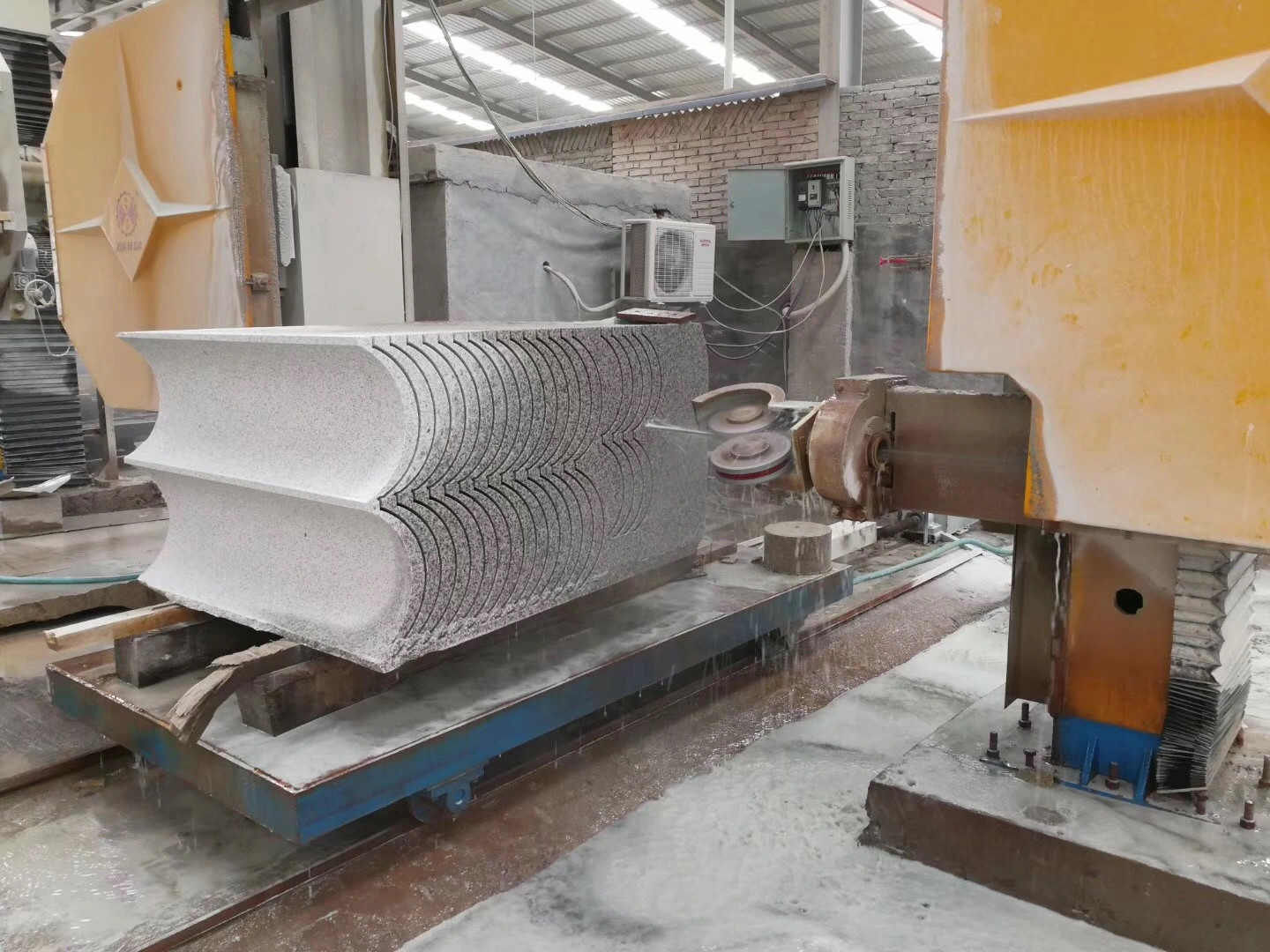 CNC Diamond Wire Saw Stone Cutting Machine For Profiling