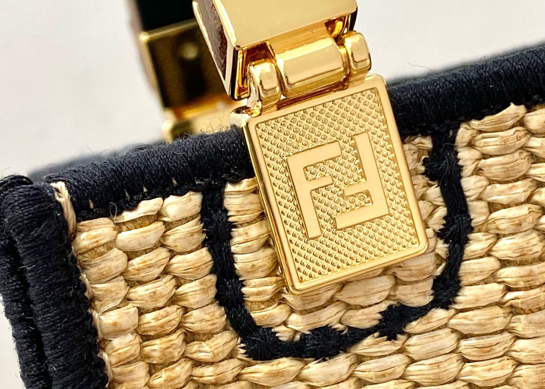 Small Square Bag Pure Hand Woven Handbag Lazy French Style Cross-Body Bag