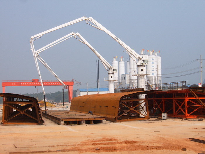 Stationary Placing Boom Pressure Concrete Pump Floor Mounted