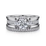 Prong Setting Lab Grown Diamond Wedding Rings VVS Clarity Customized Pattern