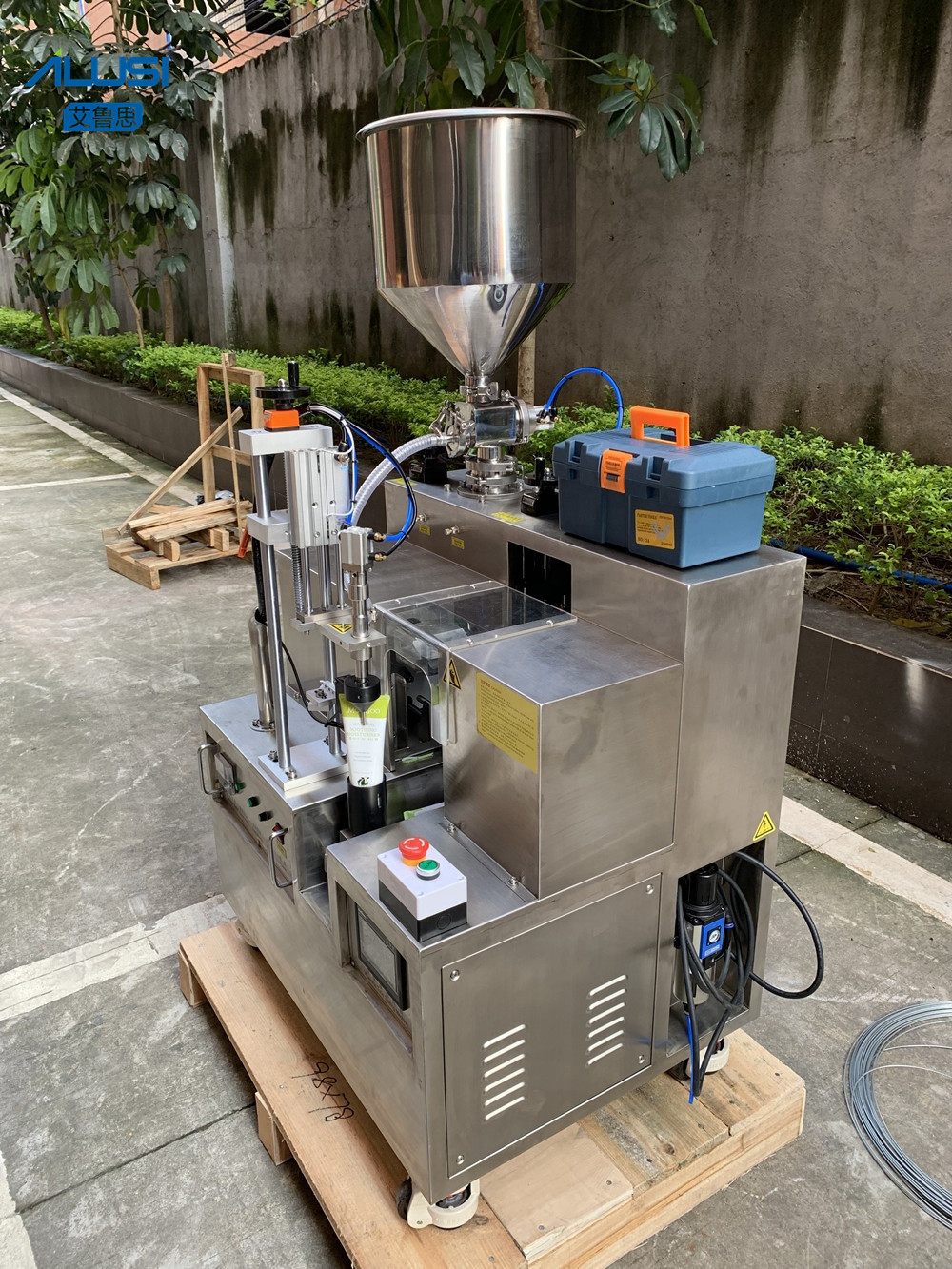 Manual Ultrasonic Liquid Lip Gloss Tube Filling Sealing Machine