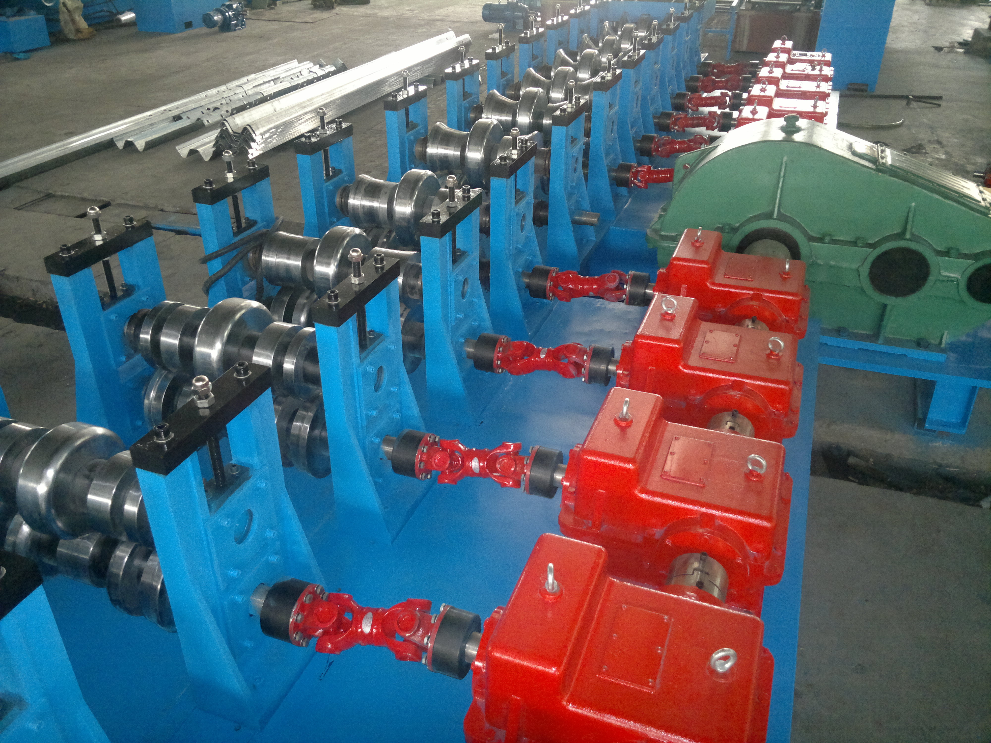 Guard Rail Roll Forming Machine for Highway and Relate Fields With Itay Design