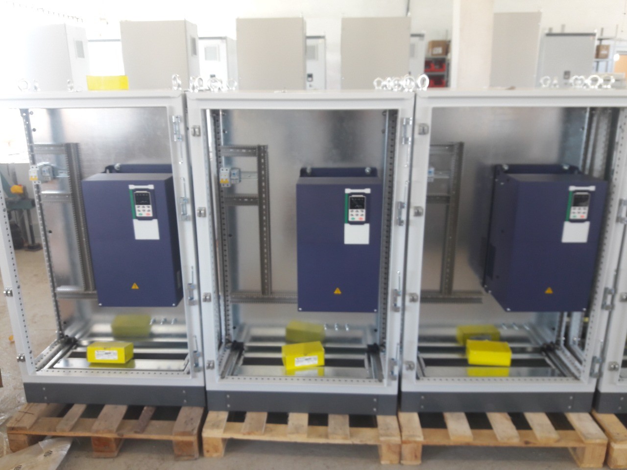 Compact and Lightweight VFD Variable Frequency Drive for Easy Installation