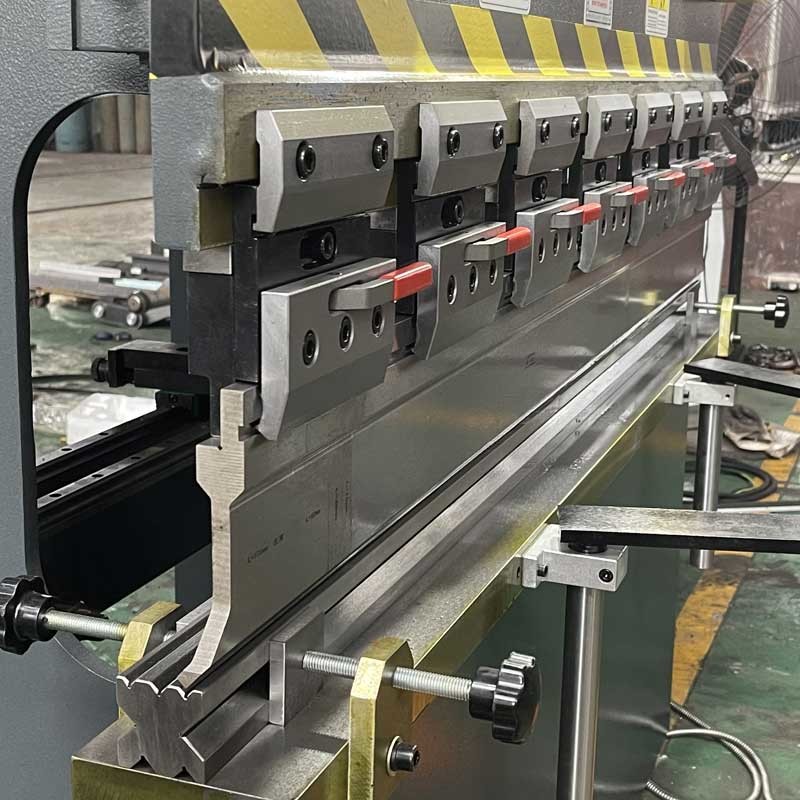 30T 1600MM CNC Hydraulic Press Brake Bending Folding 220v