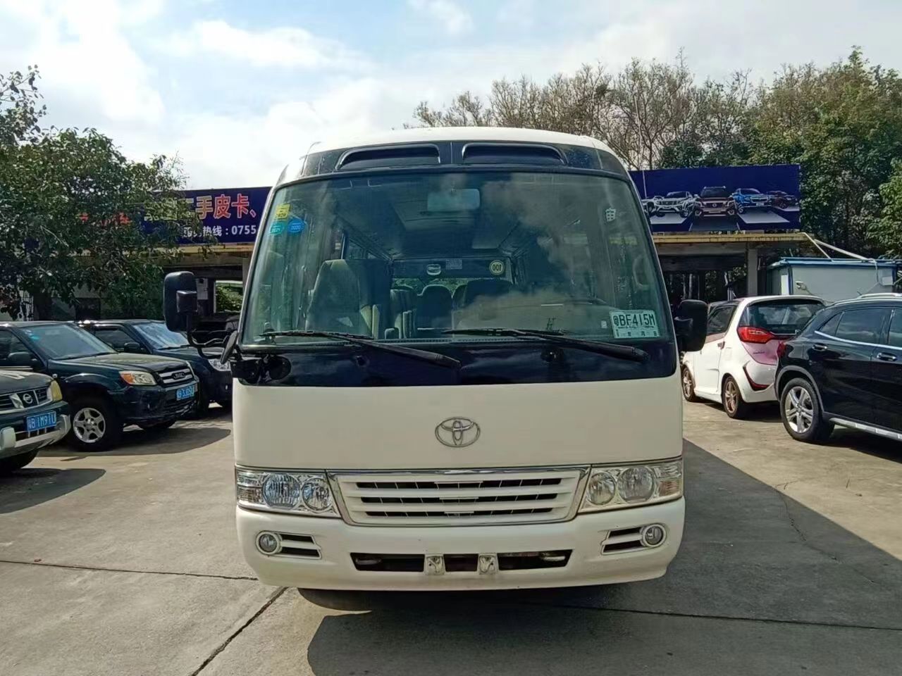 Tourist Luxury Bus Manual Transmission Type 29 Seats 30 Seater Used Toyota Coaster Bus