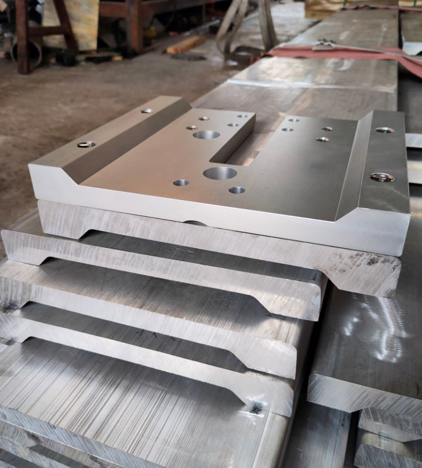 BMH 6000 MESA PROFILES 310MM Wide 36MM Thickness Aluminium Extruded Profiles