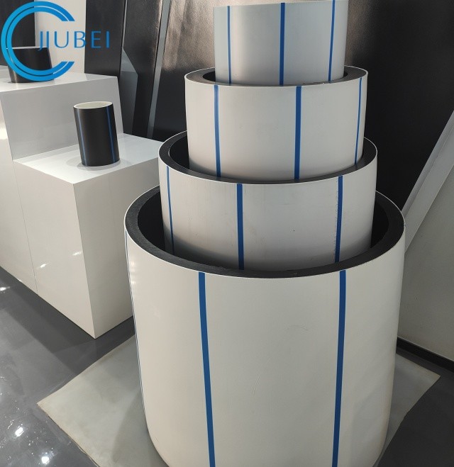 White With Blue Strips Dredging Pipe ISO4427 Standard Customized Diameter And Thickness