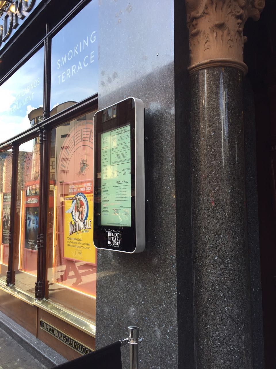 RK3288 RK3399 Outdoor LCD Digital Signage 3000 Nits With Bluetooth