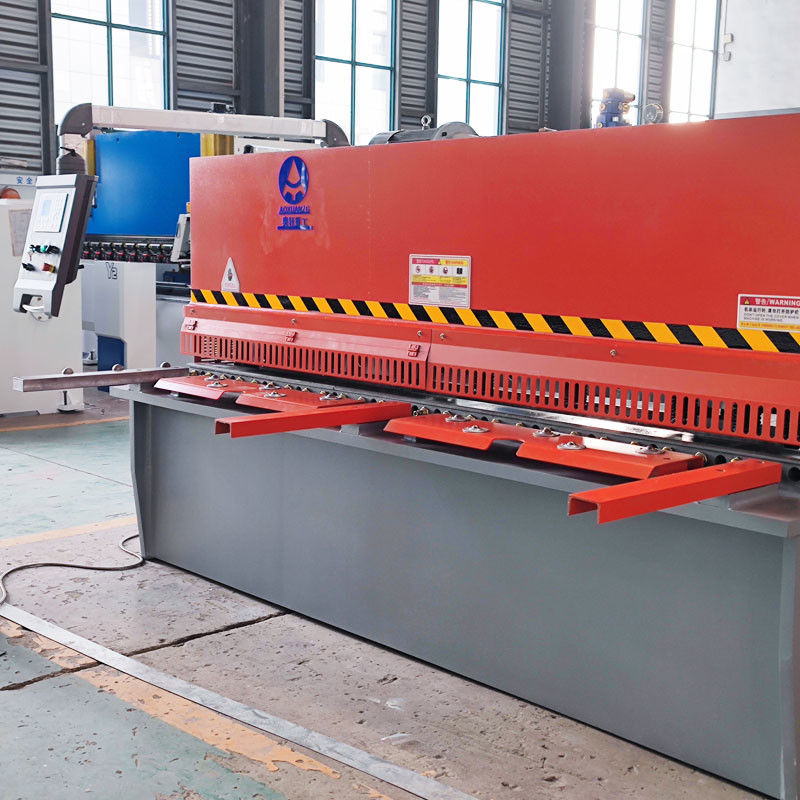 Carbon Steel Metal Plate Hydraulic Swing Shearing Machine 6x2500mm