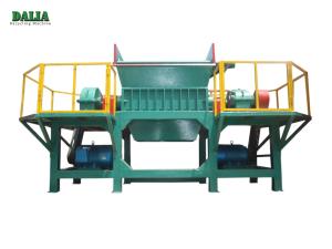 Quality Energy Saving Wood Crushing Machine , Waste Wood Shredder With Suction Device wholesale