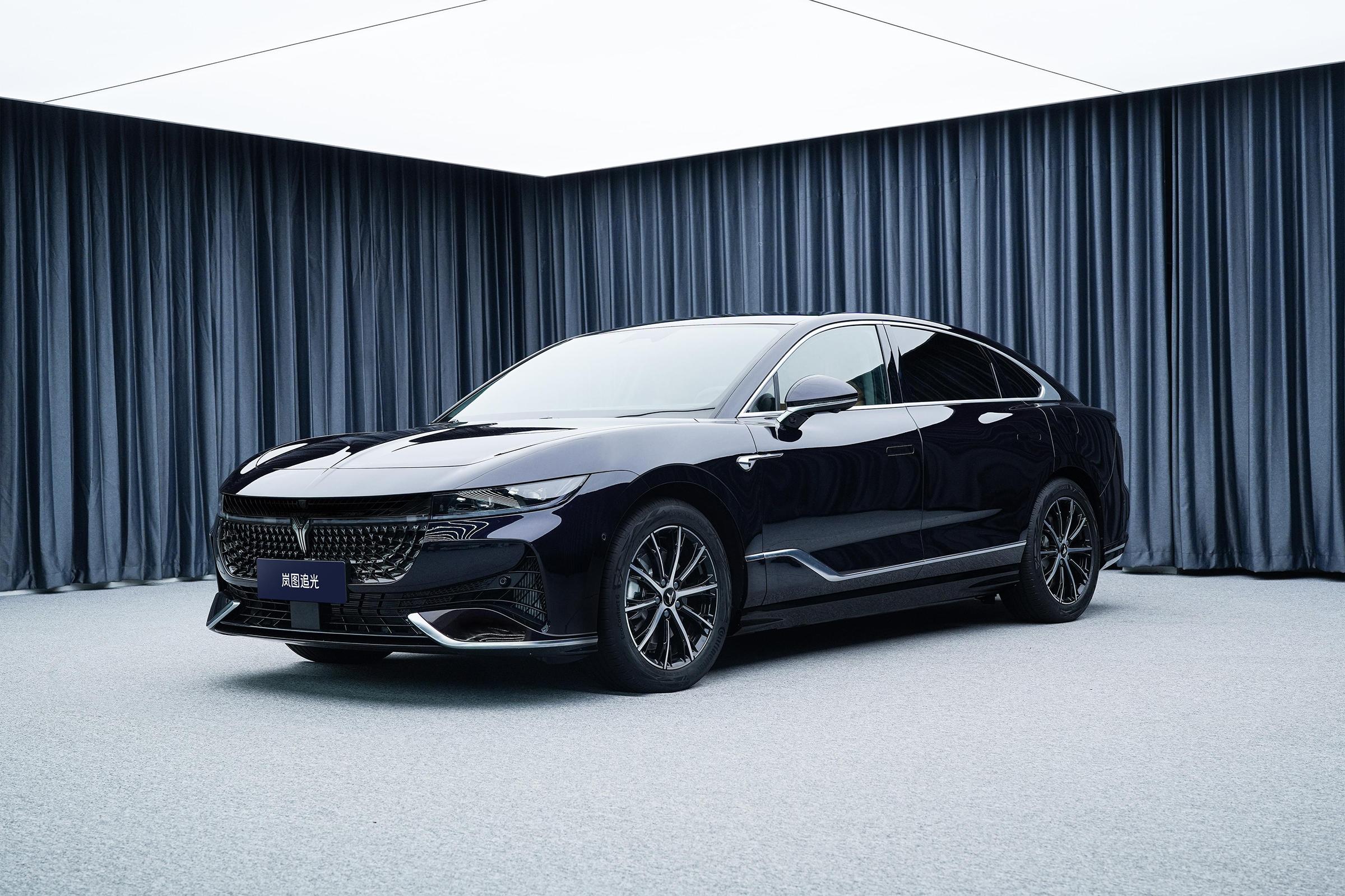 2024 Product 4wd Chasing Light PHEV Ultra Long Range Edition with 810Nm Maximum Torque and 1.5T 136 Horsepower L4 Engine