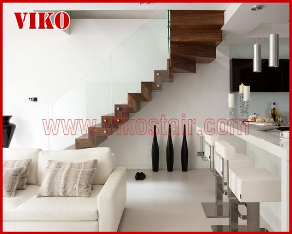 Double Steel Plate Staircase VK62S Tread beech ,Railing tempered glass, Handrail