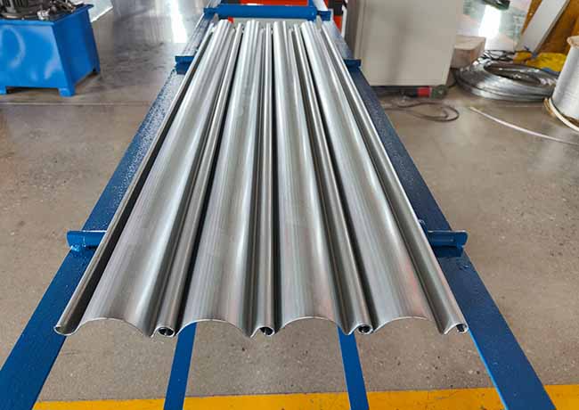 ISO Energy Saving Rolling Shutter Slats Roll Forming Machine 8-15m/Min
