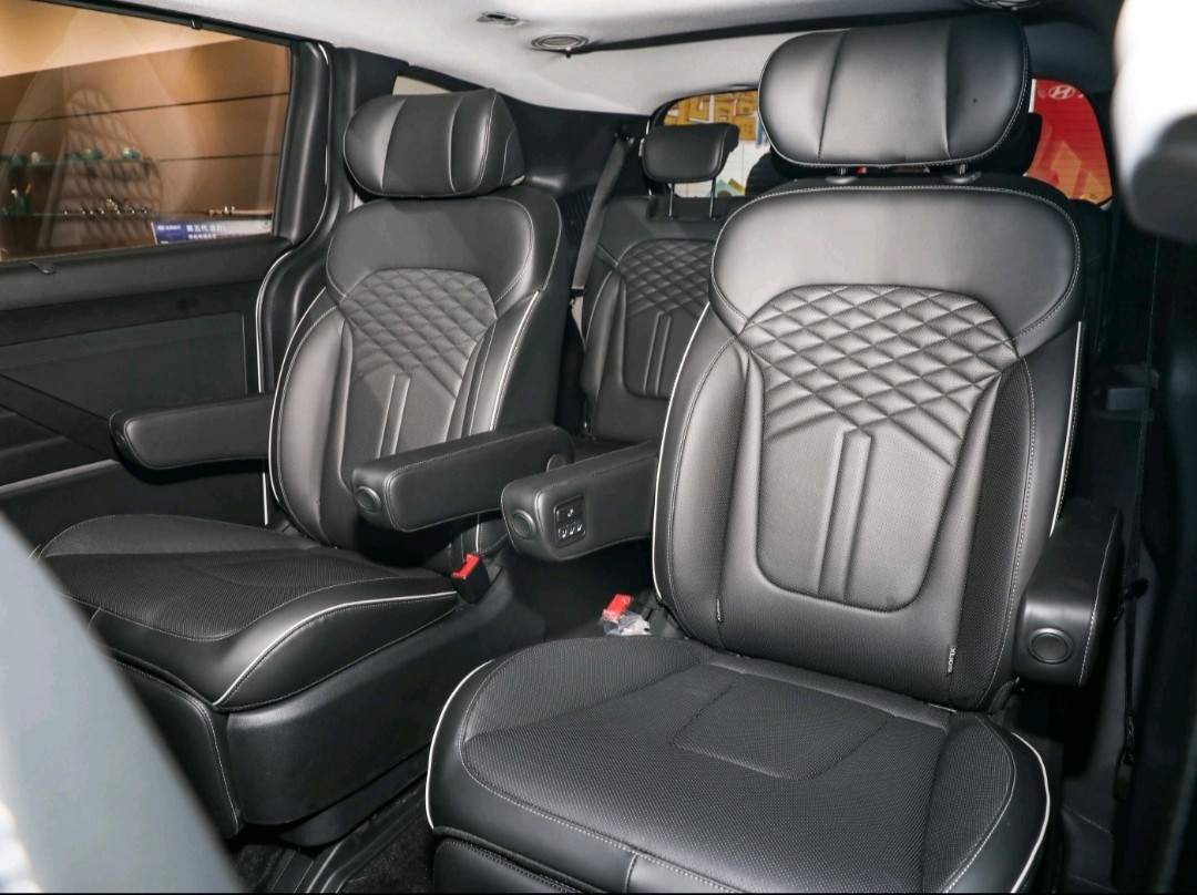 Hyundai Custo 2021 380TGDi Luxury Version DLX Large Mid Size MPV Max 173.6kw