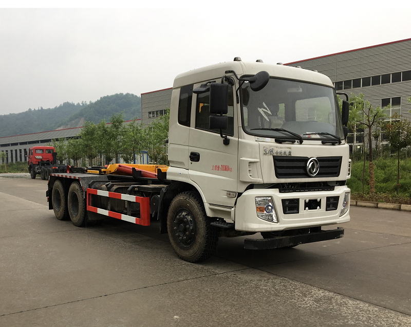 Euro4 Dongfeng 6x4 25T Rear Loader Roll Hook Lift Garbage Truck Manual Diesel Engine Gearbox