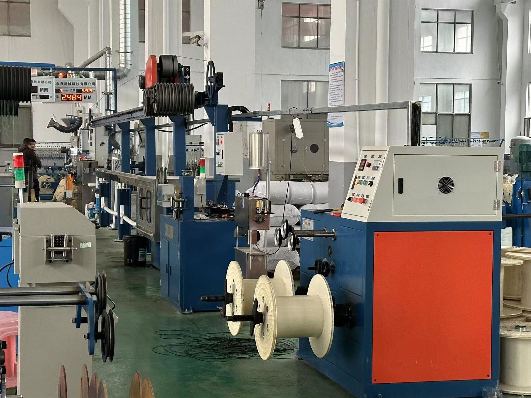 Electronic 1.5 2.5 Cable Extrusion Machinery For Jacket Sheath PVC Cable