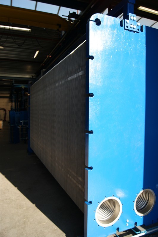 Supply high quality sondex S42 series blue color steel carbon frame gasket plate heat exchanger for heat transfer system