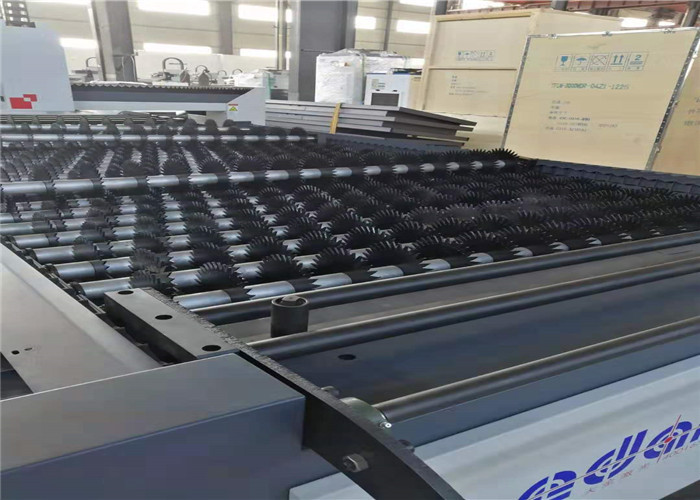 Cost Effective High Precision Fiber Laser Cutting Machine Taiwan HIWIN Linear Guide