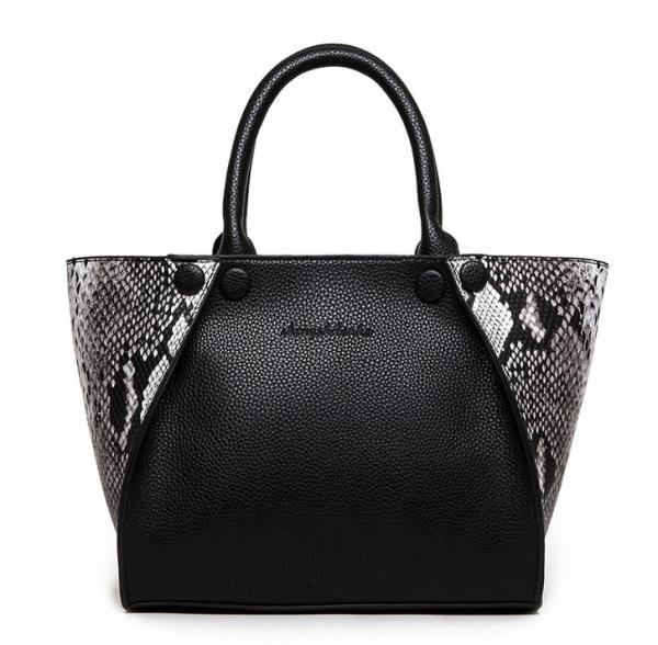 2016 new European and American fashion handbags serpentine Messenger bright skin