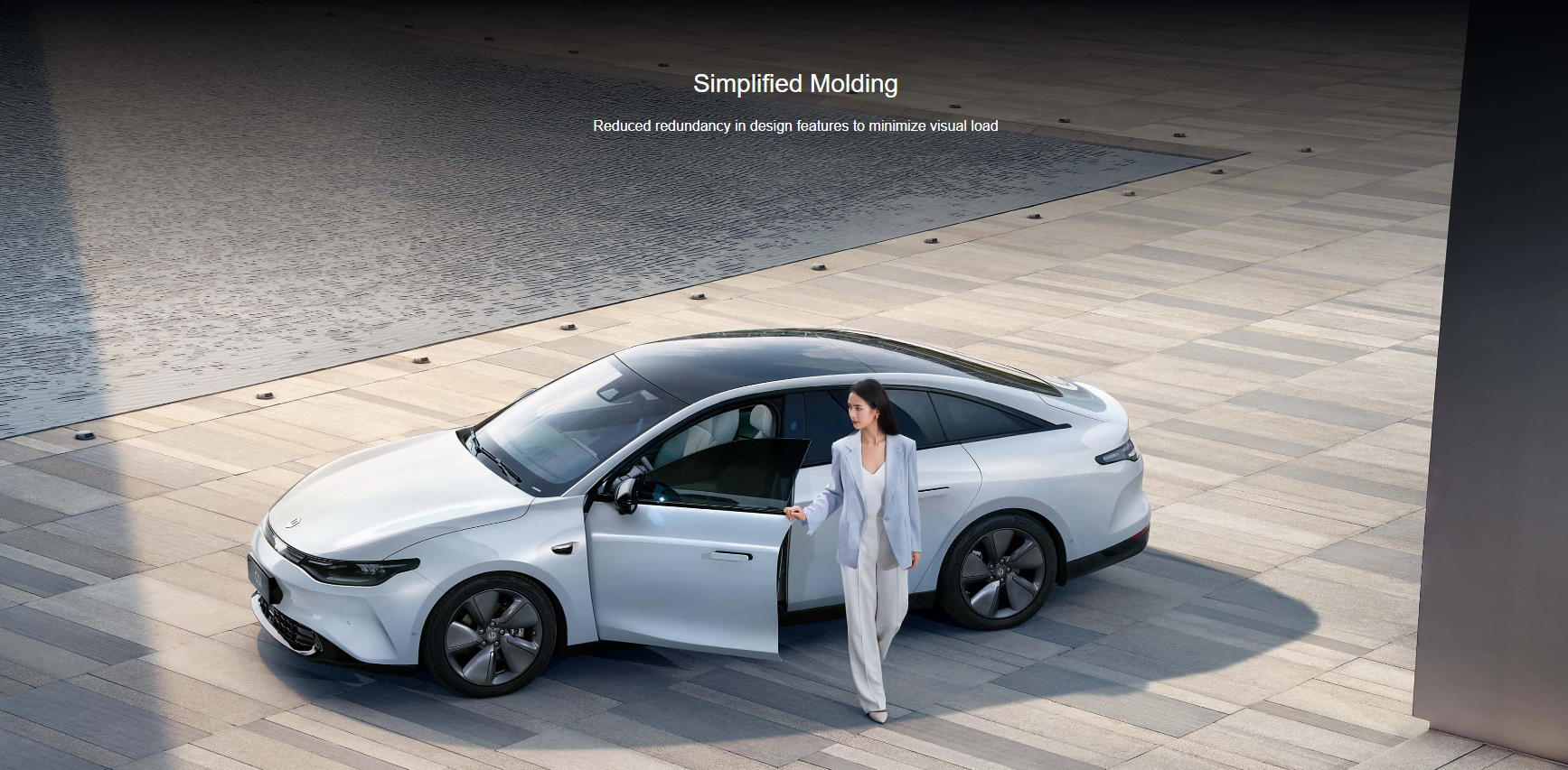 272 HP Pure Electric Motor Powers Leapmotor C01 EV 's Latest Mid SUV with 180Km/h Fast Speed and 1276Km Range